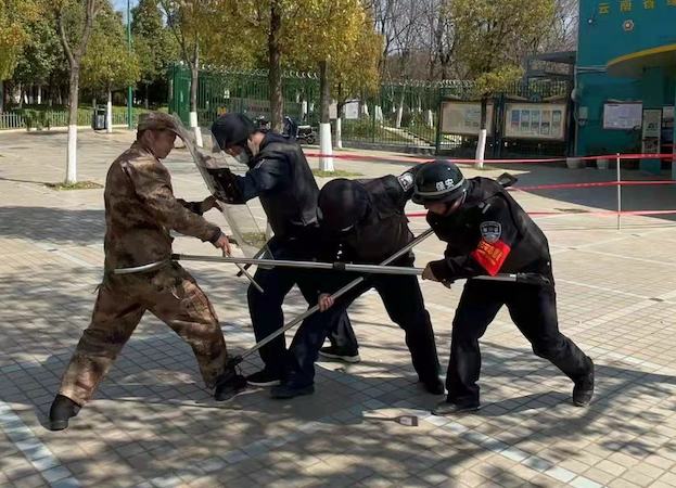 云南保全2022年春季消防、反恐應(yīng)急演練